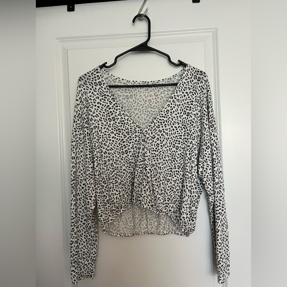 Cheetah print long sleeve tee